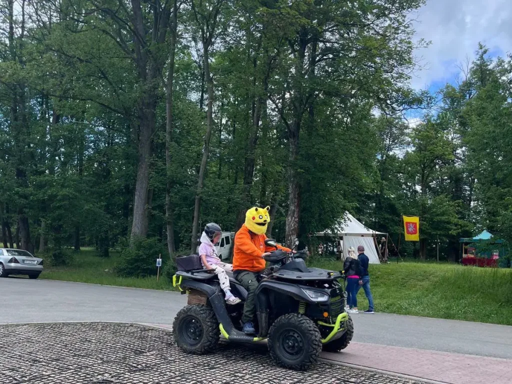 Przejażdżka na quadzie ATV Kotlina Kłodzka podczas Motorajdowej Cegiełki 2026